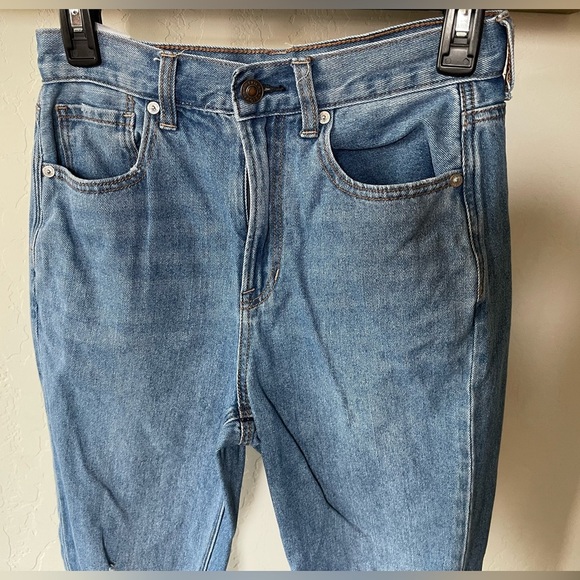 American Eagle| AE Mom Jean, Distressed Style, Size 2••• - Picture 2 of 12
